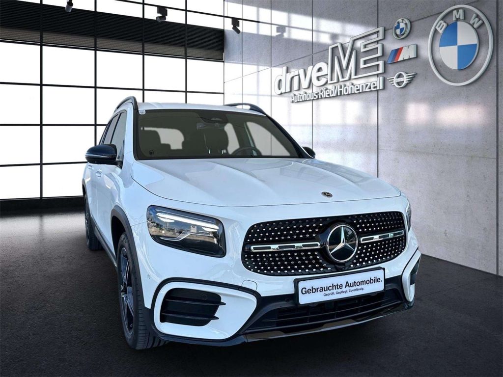 Mercedes-Benz GLB 200