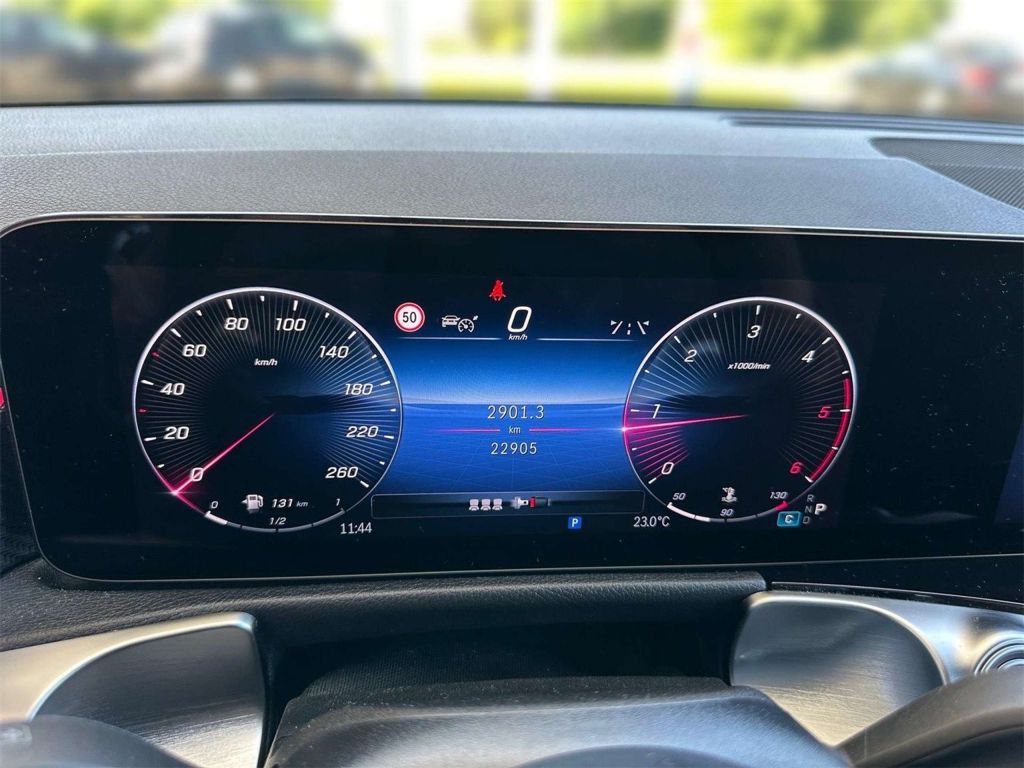Mercedes-Benz GLB 200