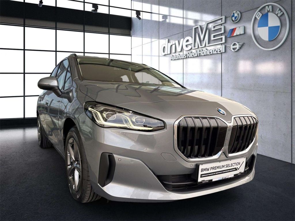 BMW 218
