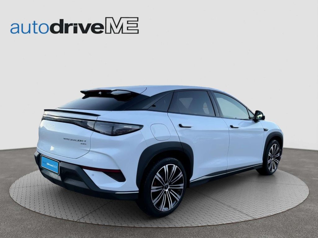 BYD Sealion 7