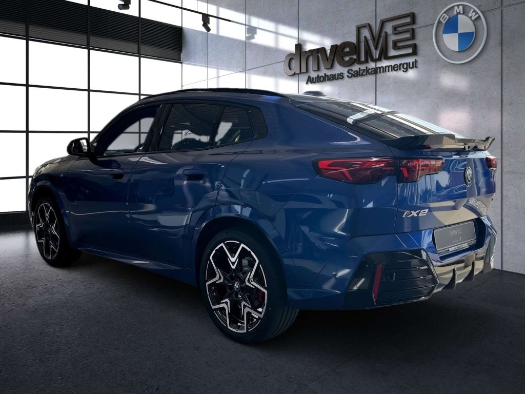 BMW iX2