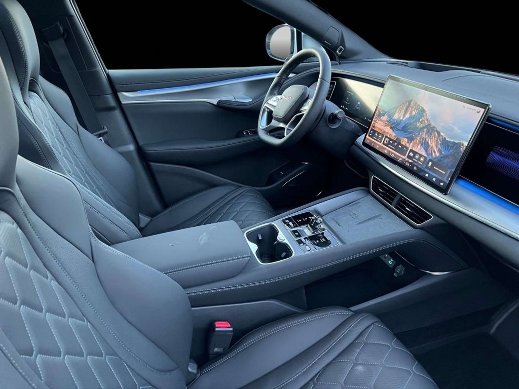 BYD Sealion 7