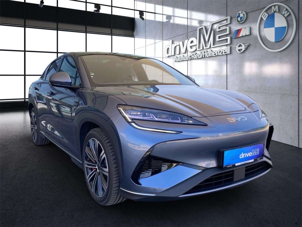 BYD Sealion 7