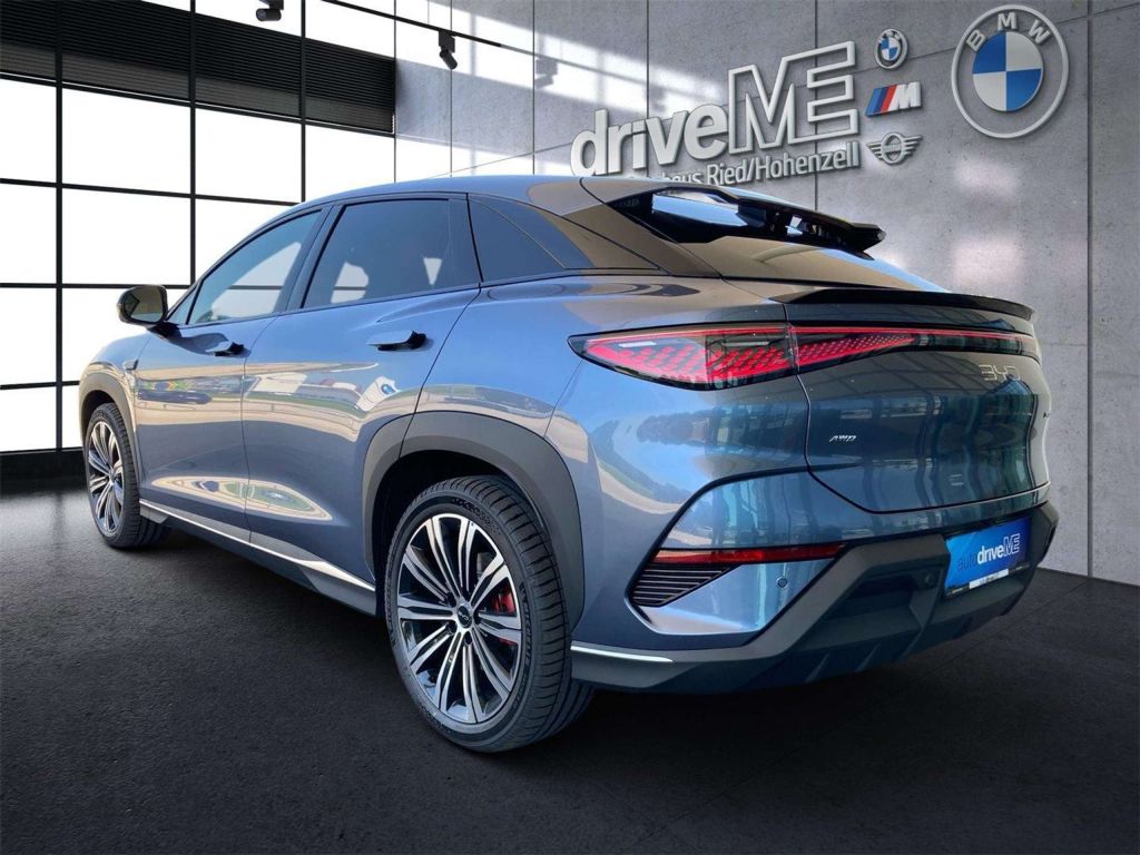 BYD Sealion 7