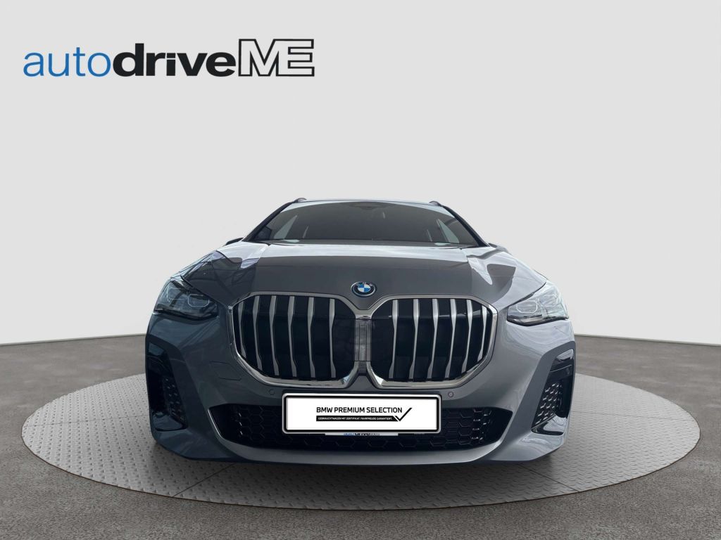 BMW 225