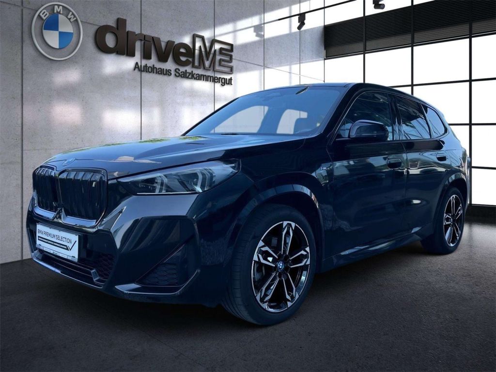 BMW iX1