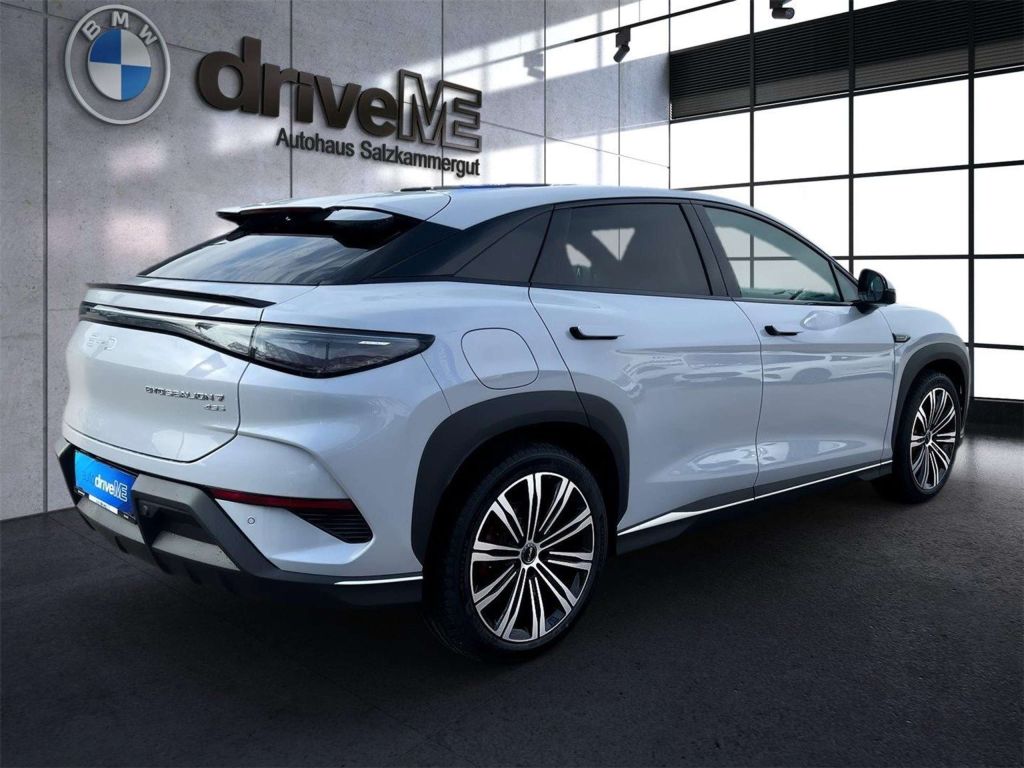 BYD Sealion 7