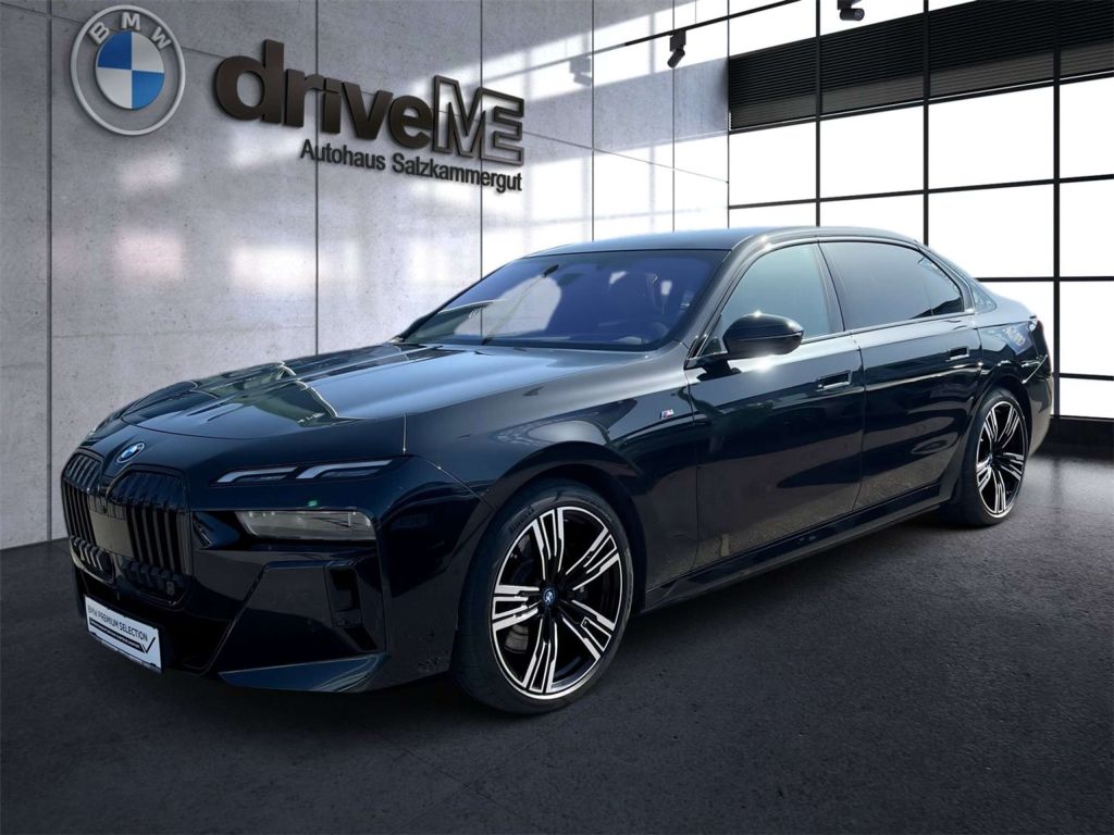 BMW i7