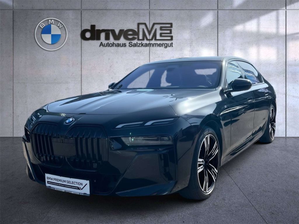 BMW i7
