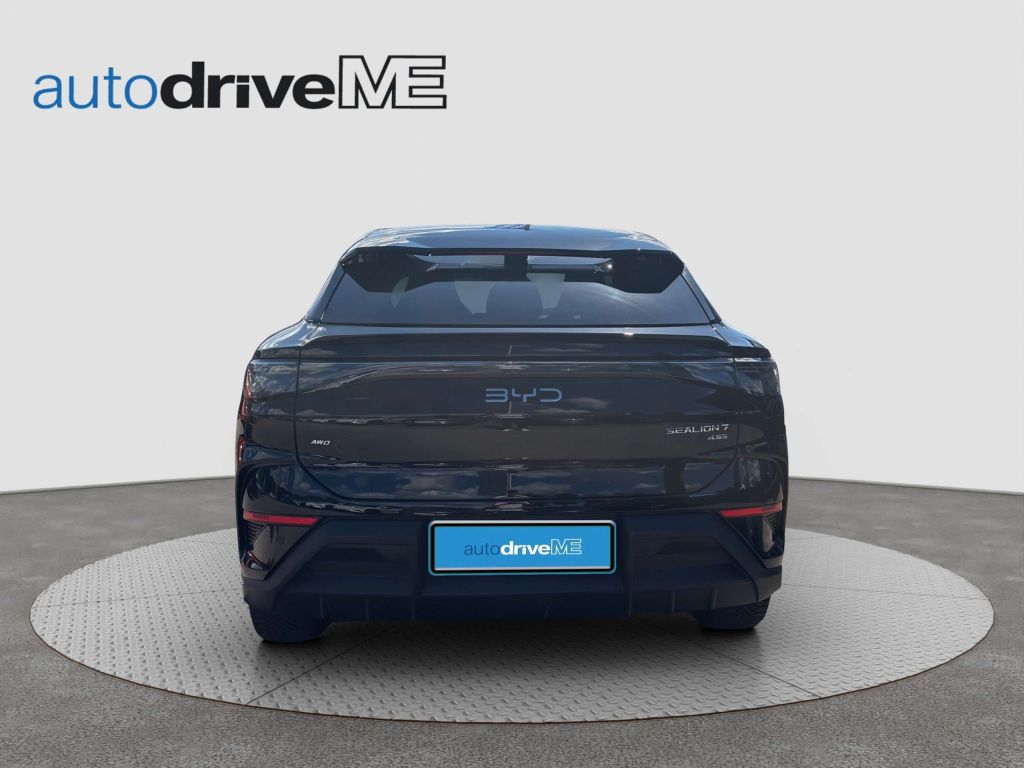 BYD Sealion 7