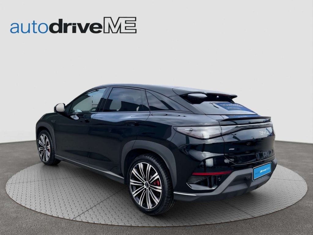 BYD Sealion 7