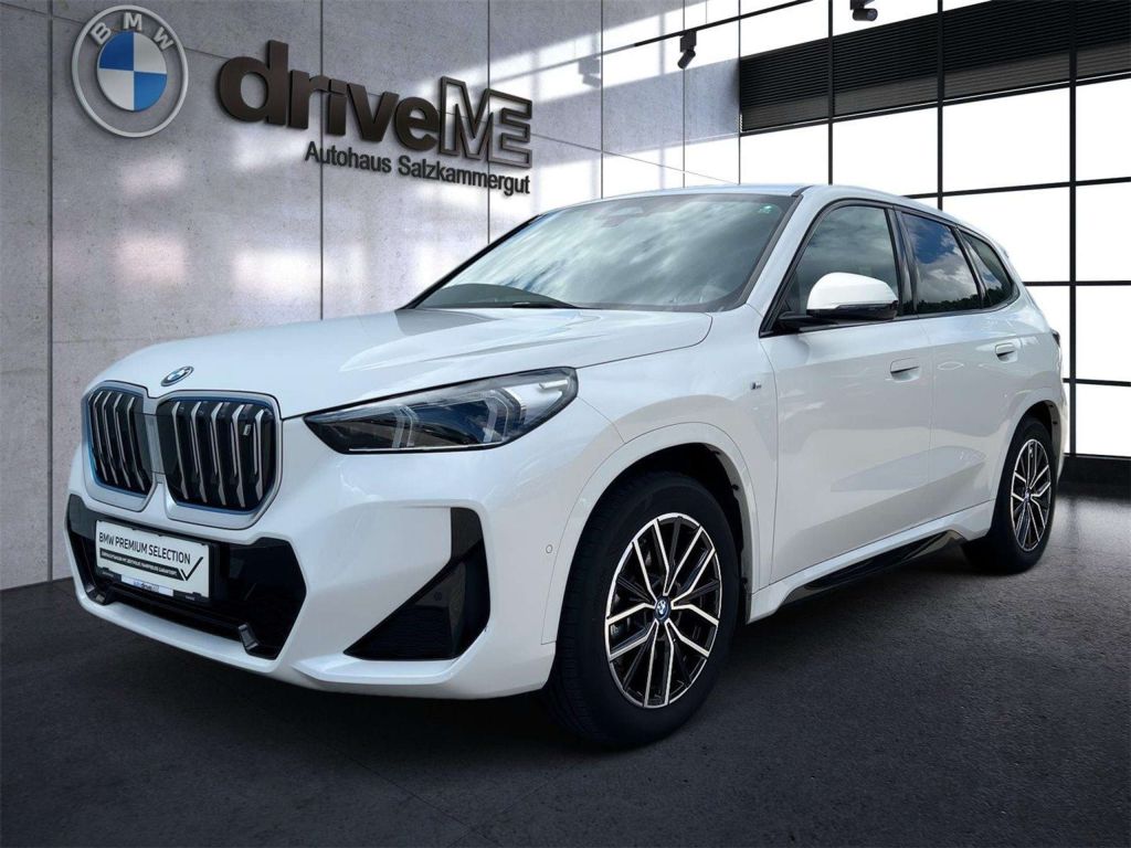 BMW iX1