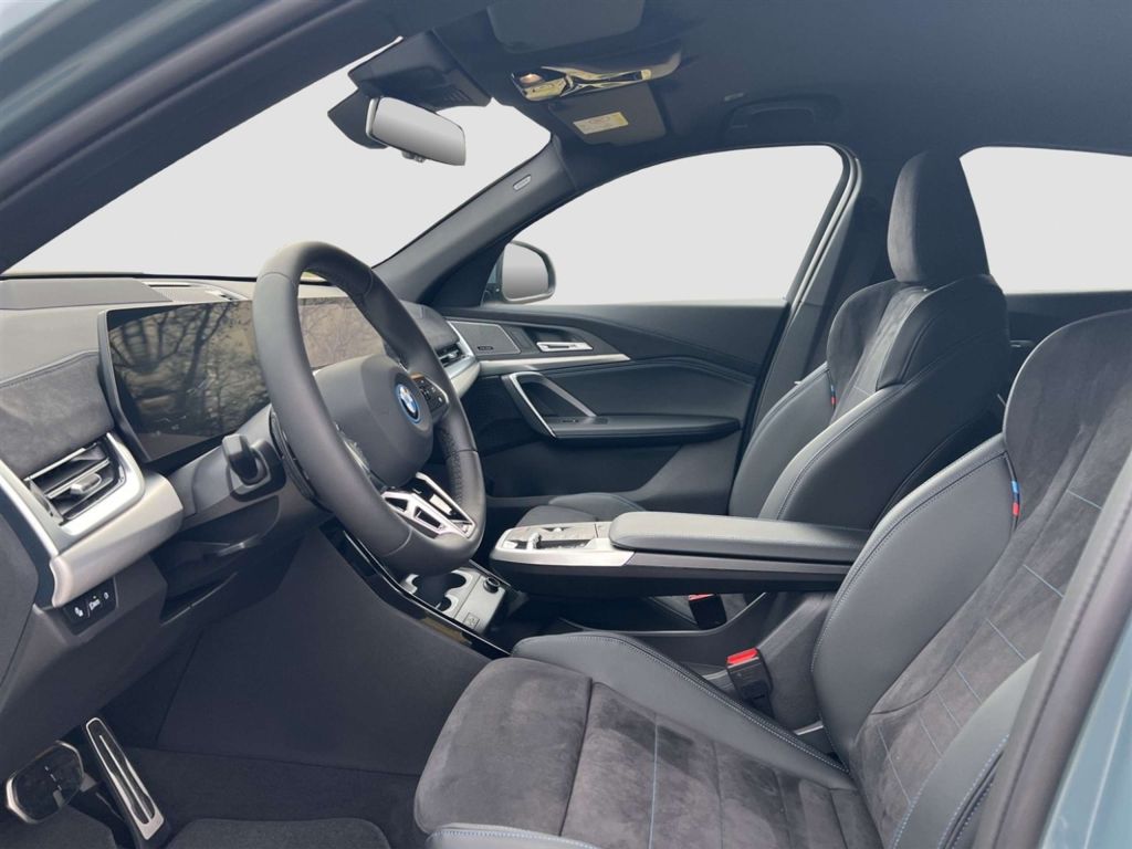 BMW iX2