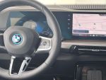 BMW 225